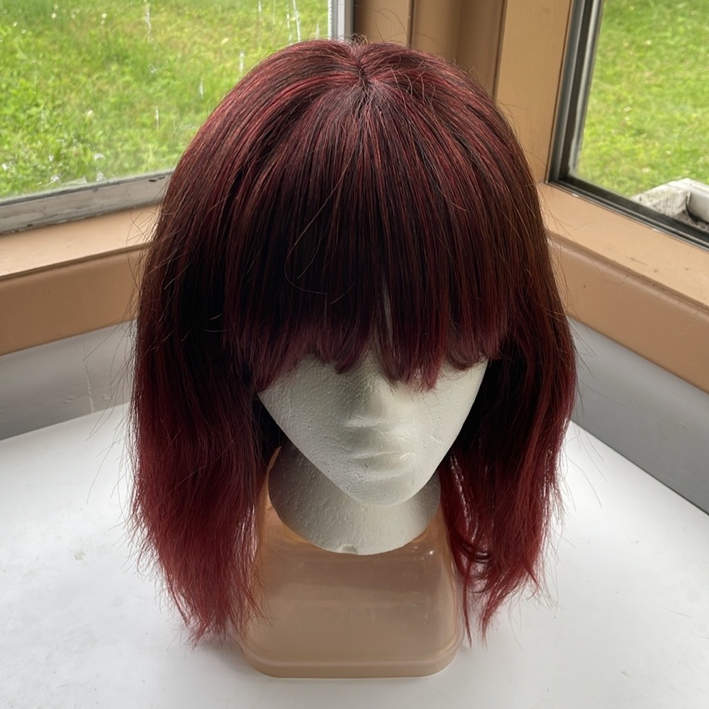 Cysterwigs auburn wig.